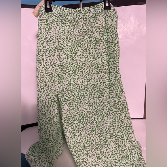 NWT SHEIN Women’s Green Floral Print Skirt - Picture 1 of 4